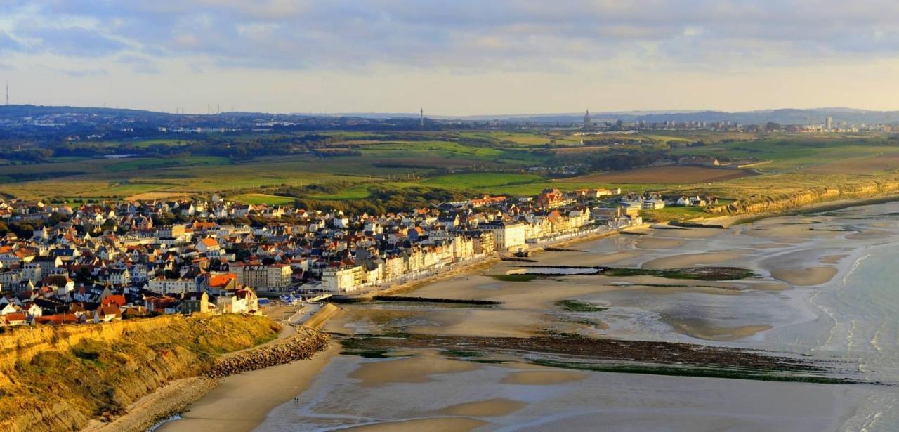 La Petite Maison A Deux Pas De La Mer Wimille 外观 照片