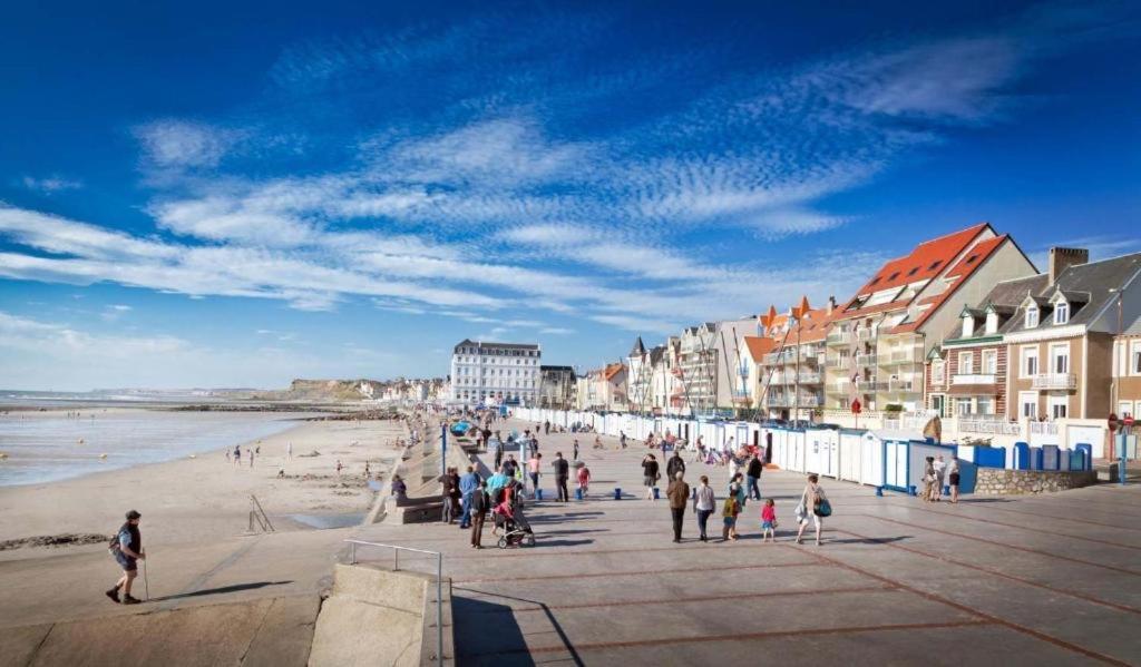 La Petite Maison A Deux Pas De La Mer Wimille 外观 照片